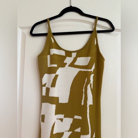 NWOT - Abstract Patterned Maxi Dress - Picture 5 of 5